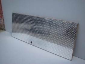 Tred-Brite Diamond Plate Alum. Skinned Door